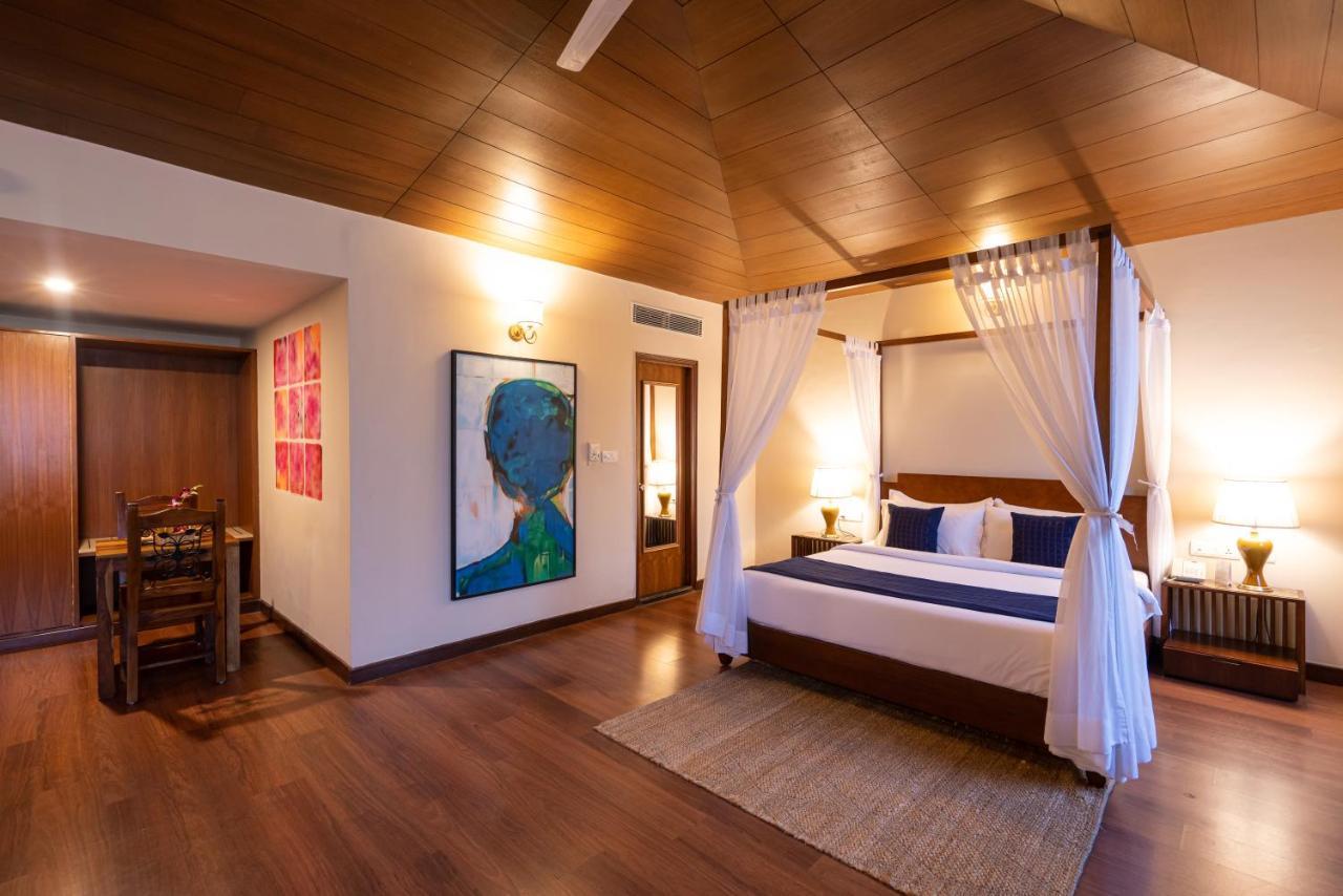 8Fold By Larisa Shimla Exterior foto
