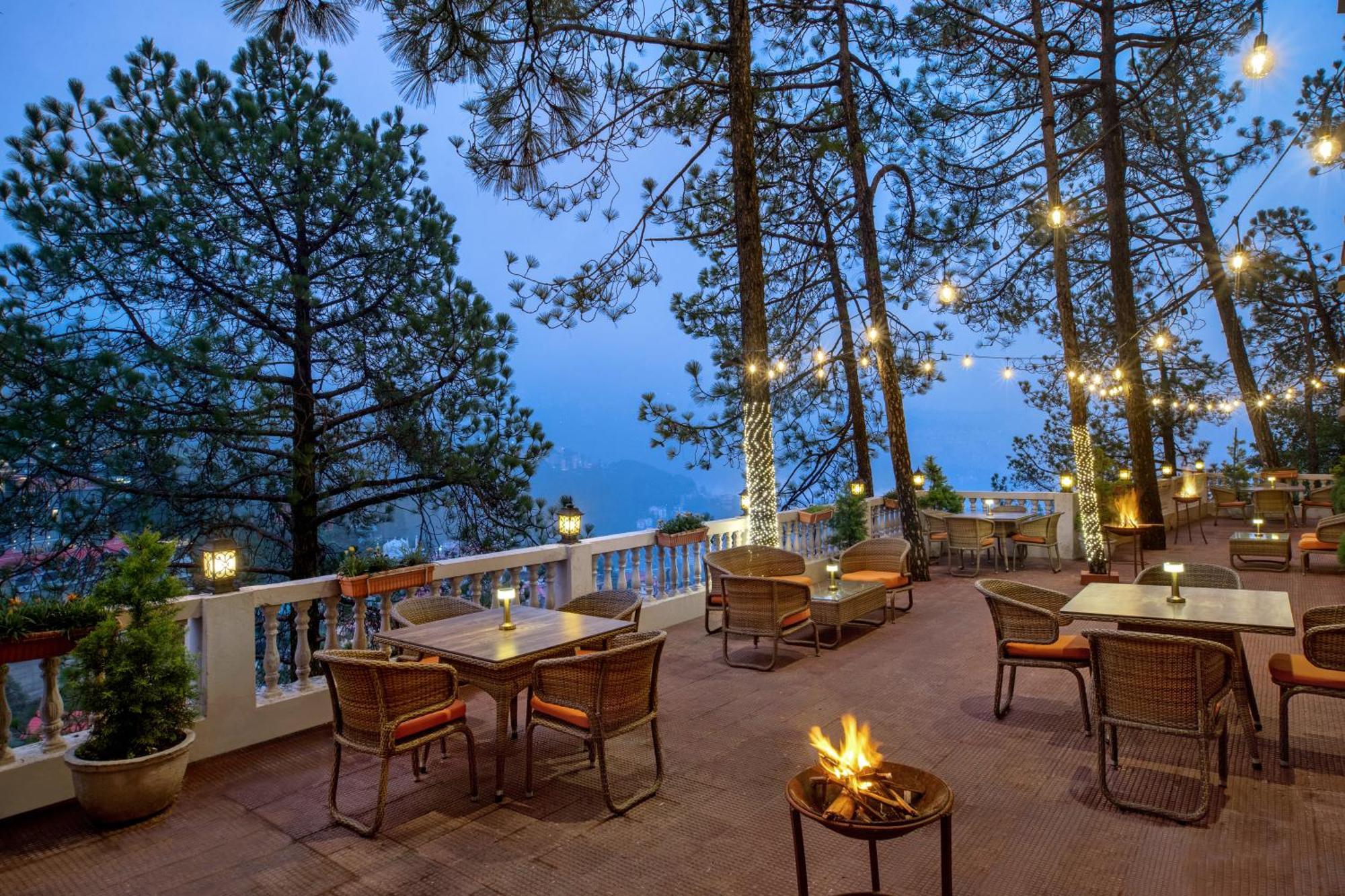 8Fold By Larisa Shimla Exterior foto
