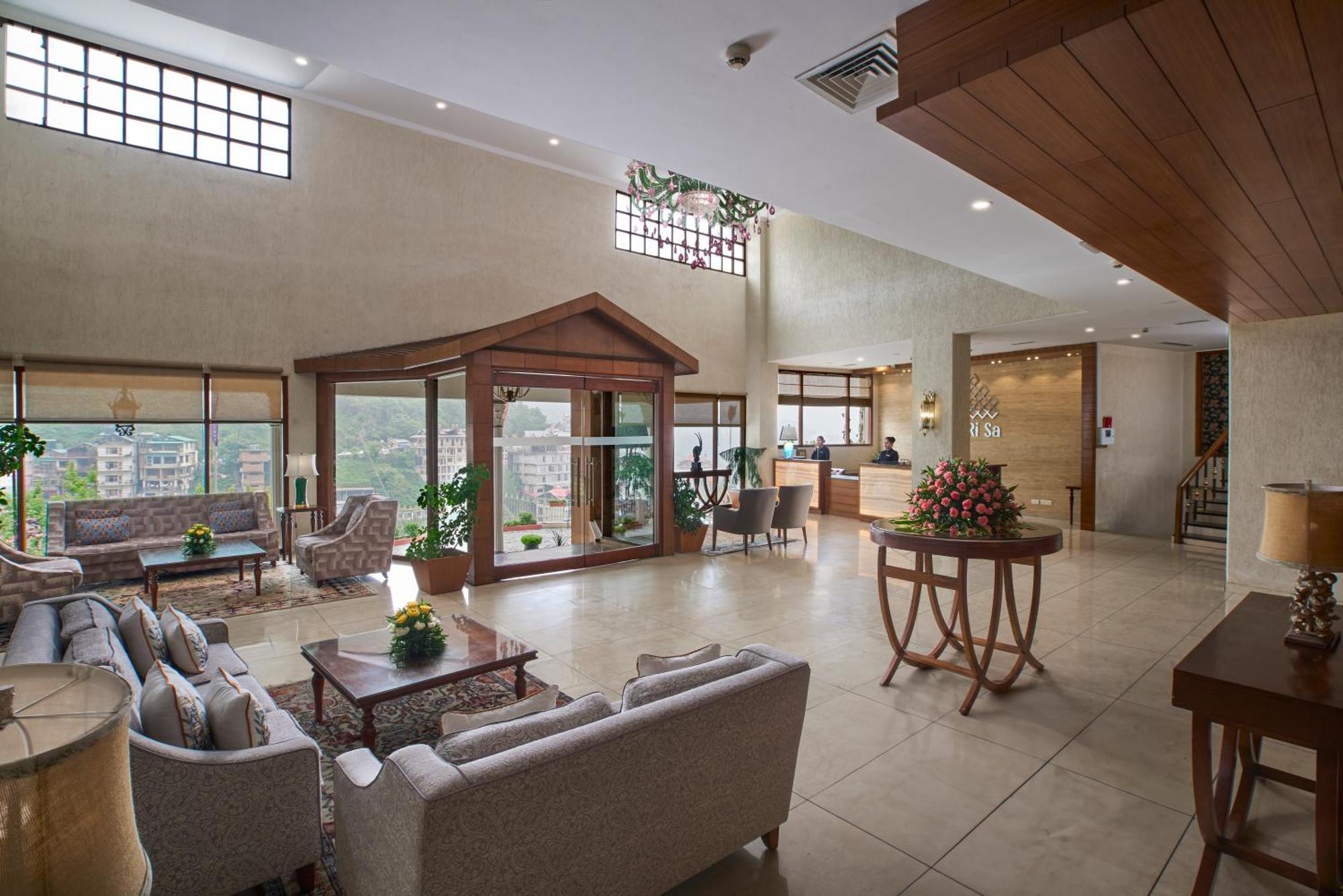 8Fold By Larisa Shimla Exterior foto